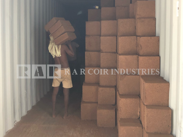 Coir Pith Blocks